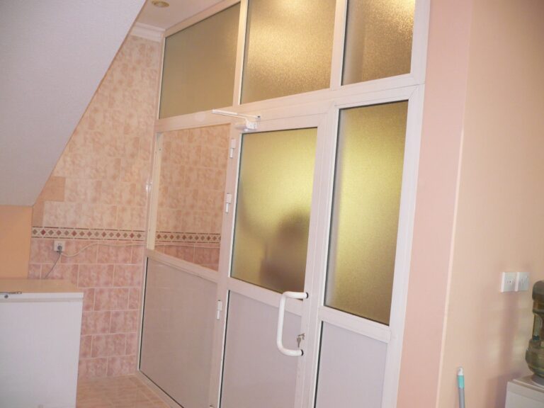 c56dfc63 63c3 4d8e b653 bcc2637817c8